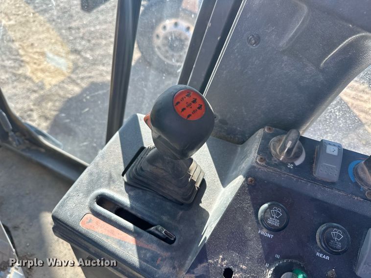 image for item EK0547 2005 Volvo G720B motor grader