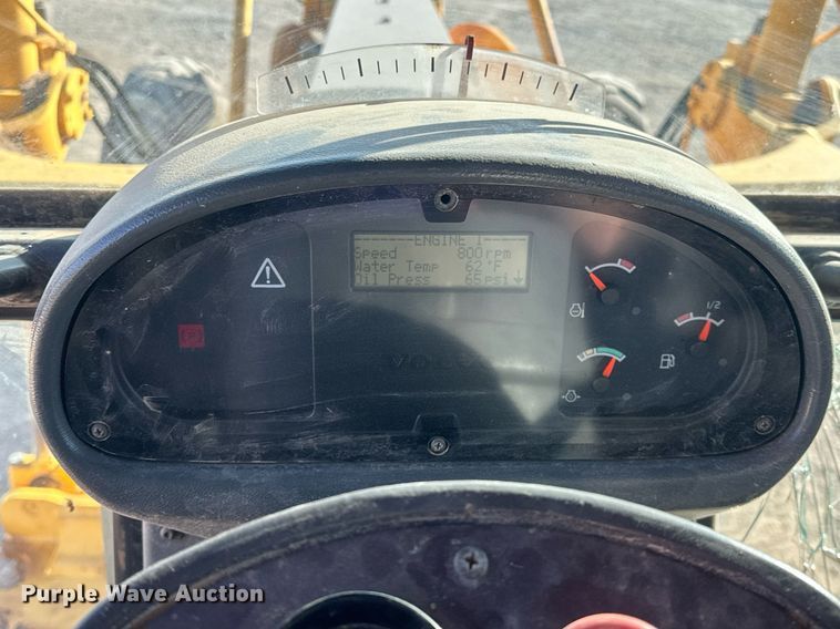 image for item EK0547 2005 Volvo G720B motor grader