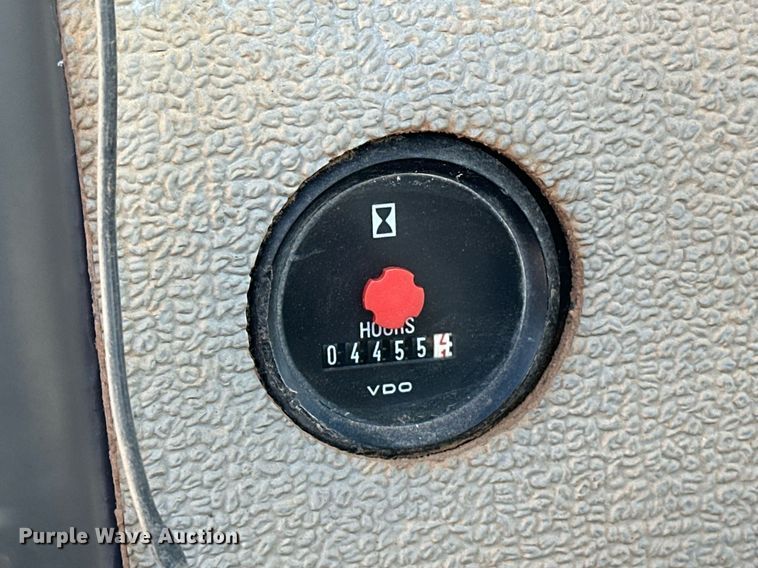 image for item EK0547 2005 Volvo G720B motor grader