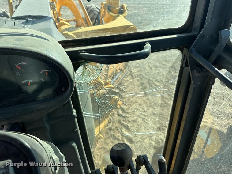 image for item EK0547 2005 Volvo G720B motor grader