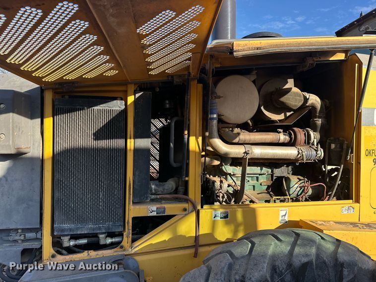 image for item EK0547 2005 Volvo G720B motor grader