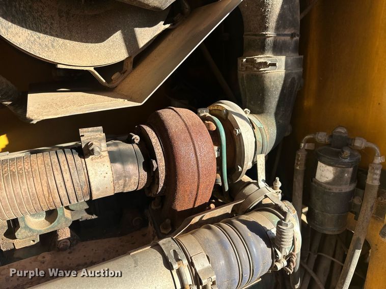 image for item EK0547 2005 Volvo G720B motor grader