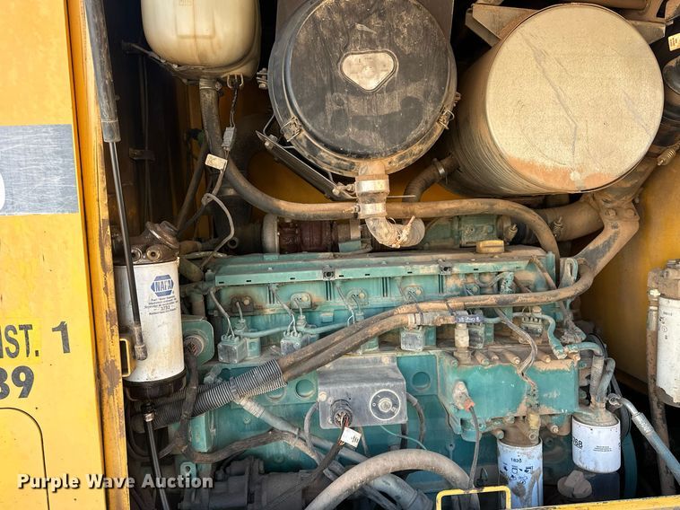image for item EK0547 2005 Volvo G720B motor grader