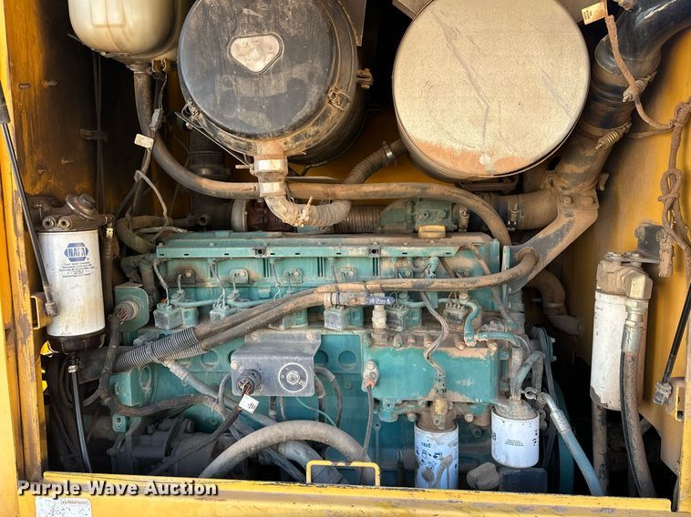 image for item EK0547 2005 Volvo G720B motor grader