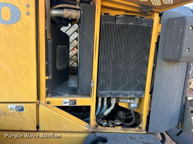 image for item EK0547 2005 Volvo G720B motor grader