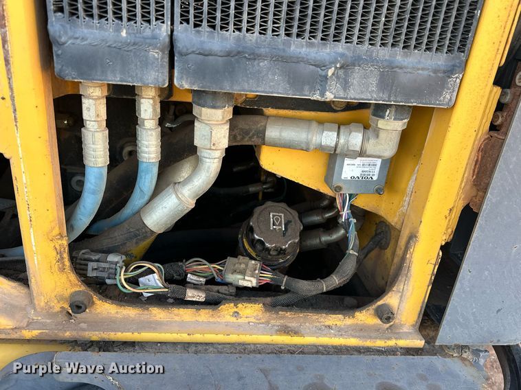 image for item EK0547 2005 Volvo G720B motor grader