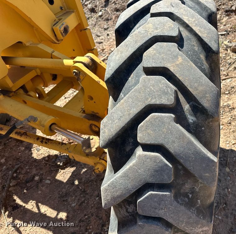 image for item EK0547 2005 Volvo G720B motor grader