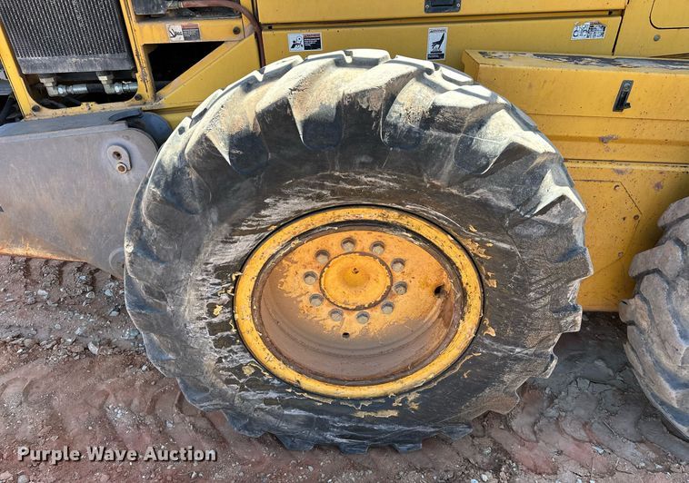 image for item EK0547 2005 Volvo G720B motor grader