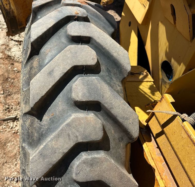 image for item EK0547 2005 Volvo G720B motor grader