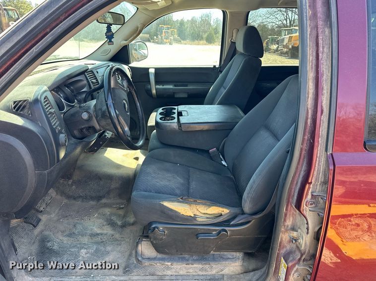 image for item EK0549 2009 Chevrolet Silverado 1500 Crew Cab pickup truck