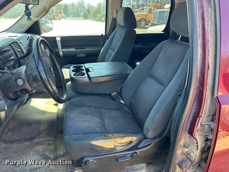 image for item EK0549 2009 Chevrolet Silverado 1500 Crew Cab pickup truck