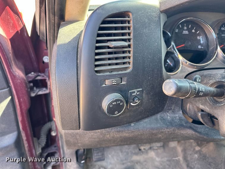 image for item EK0549 2009 Chevrolet Silverado 1500 Crew Cab pickup truck