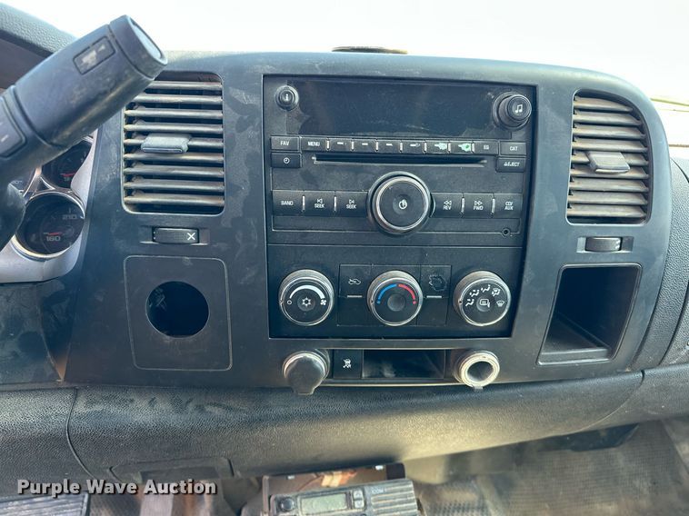 image for item EK0549 2009 Chevrolet Silverado 1500 Crew Cab pickup truck