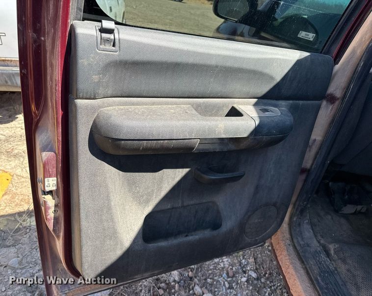 image for item EK0549 2009 Chevrolet Silverado 1500 Crew Cab pickup truck