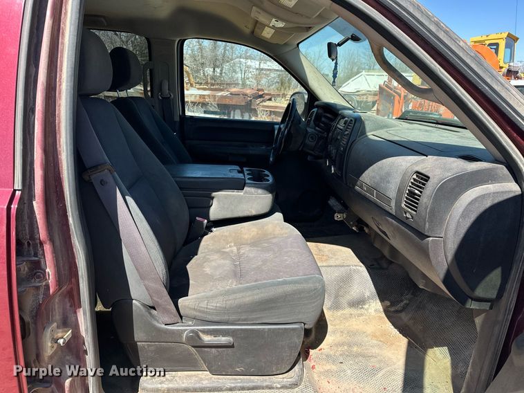 image for item EK0549 2009 Chevrolet Silverado 1500 Crew Cab pickup truck