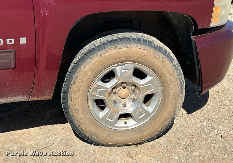 image for item EK0549 2009 Chevrolet Silverado 1500 Crew Cab pickup truck