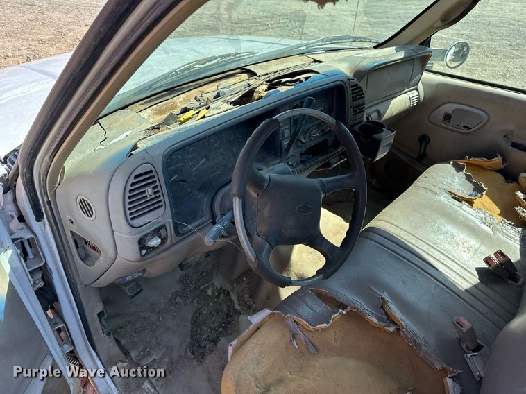 image for item EK0550 1998 Chevrolet C1500 pickup truck