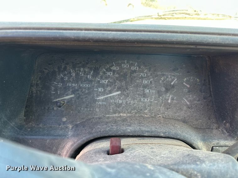 image for item EK0550 1998 Chevrolet C1500 pickup truck