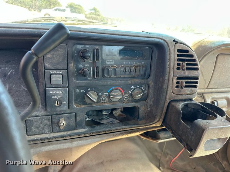 image for item EK0550 1998 Chevrolet C1500 pickup truck