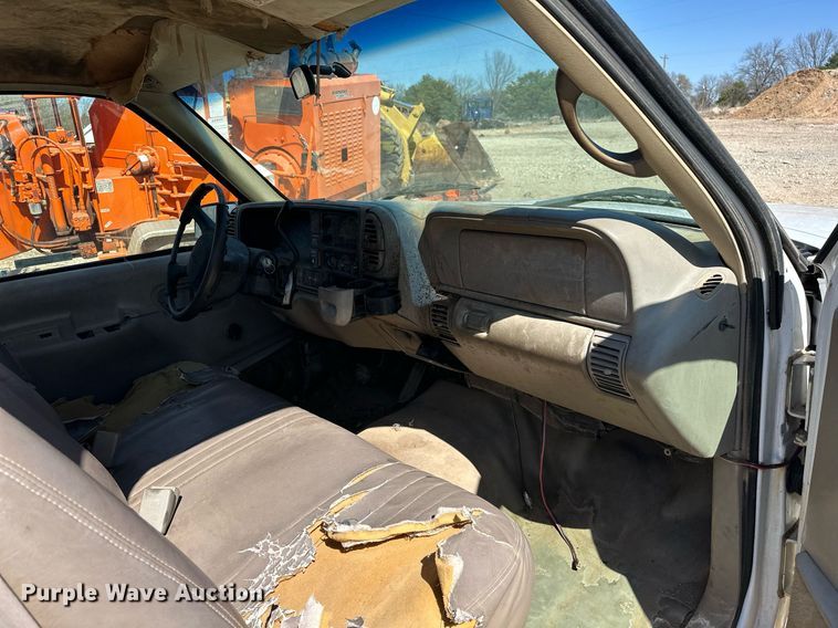 image for item EK0550 1998 Chevrolet C1500 pickup truck