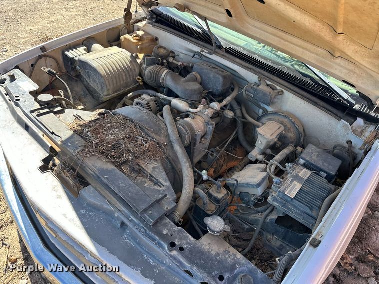 image for item EK0550 1998 Chevrolet C1500 pickup truck