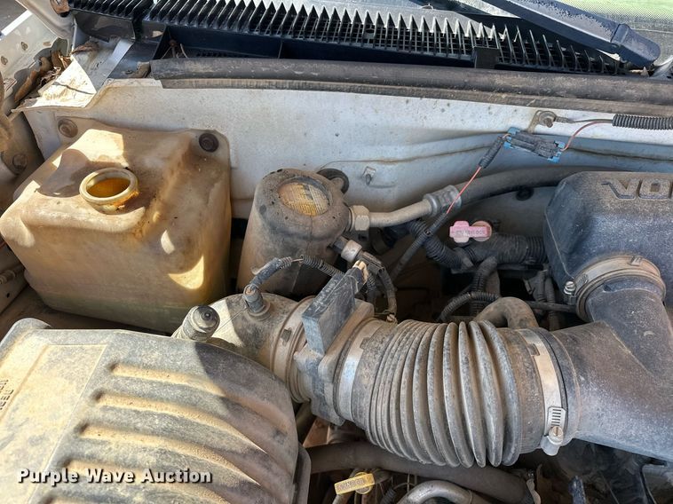 image for item EK0550 1998 Chevrolet C1500 pickup truck