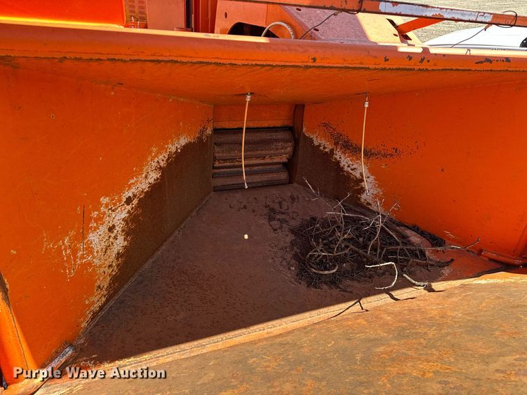 image for item EK0551 2006 Bandit 150 wood chipper