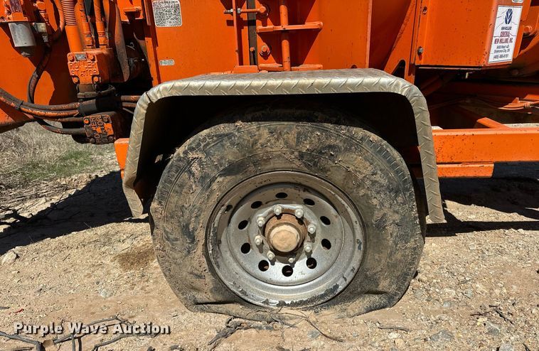 image for item EK0551 2006 Bandit 150 wood chipper