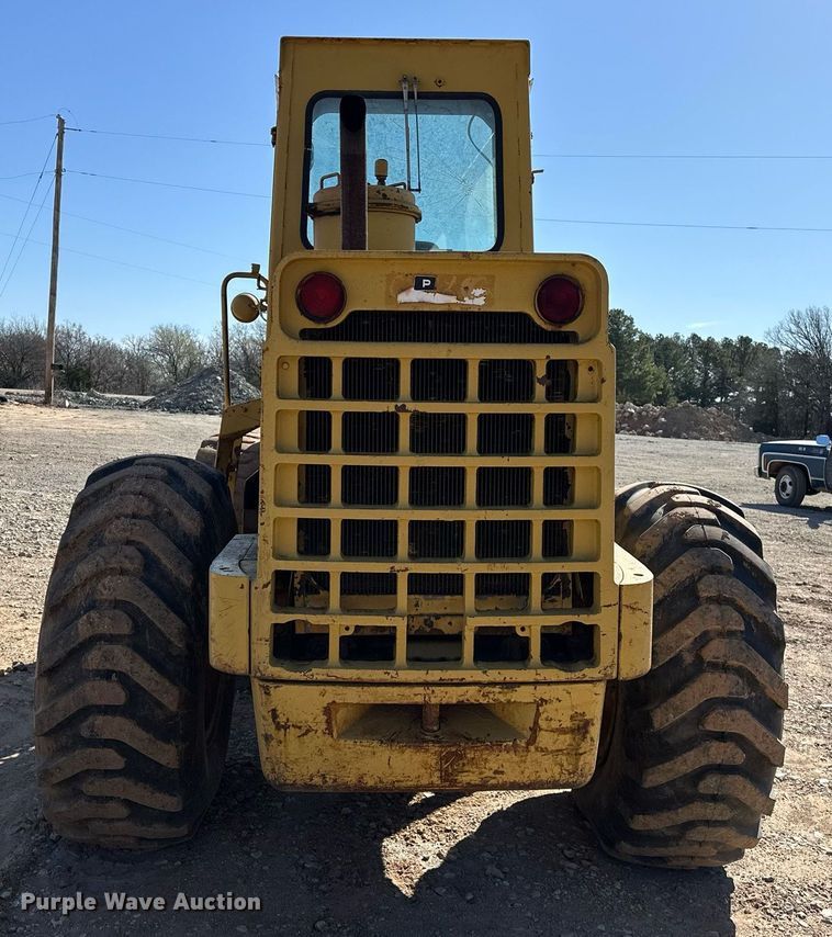 image for item EK0552 International  H65-C wheel loader