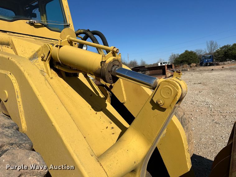 image for item EK0552 International  H65-C wheel loader