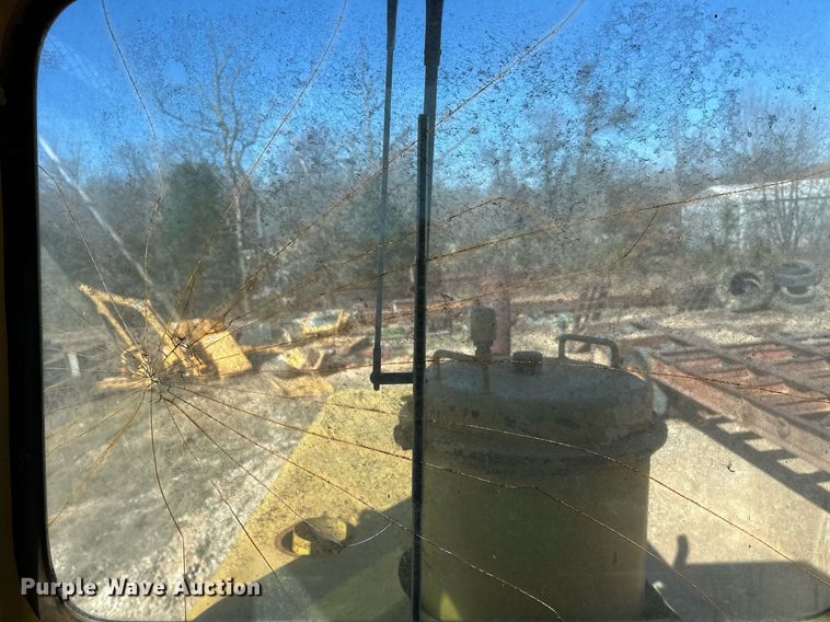 image for item EK0552 International  H65-C wheel loader