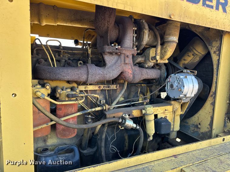 image for item EK0552 International  H65-C wheel loader