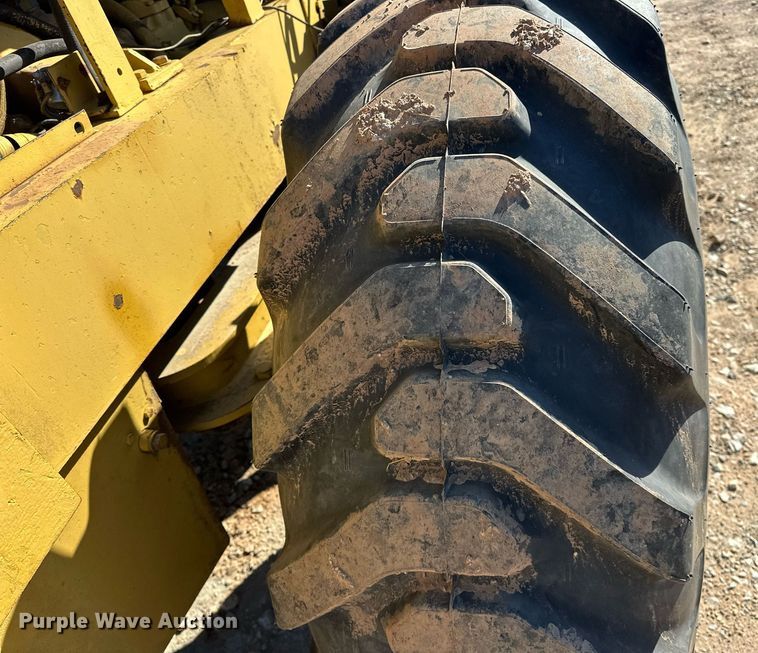 image for item EK0552 International  H65-C wheel loader