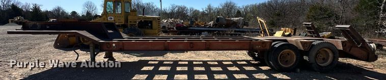 image for item EK0553 1981 Atoka 18DE Drop deck equipment trailer