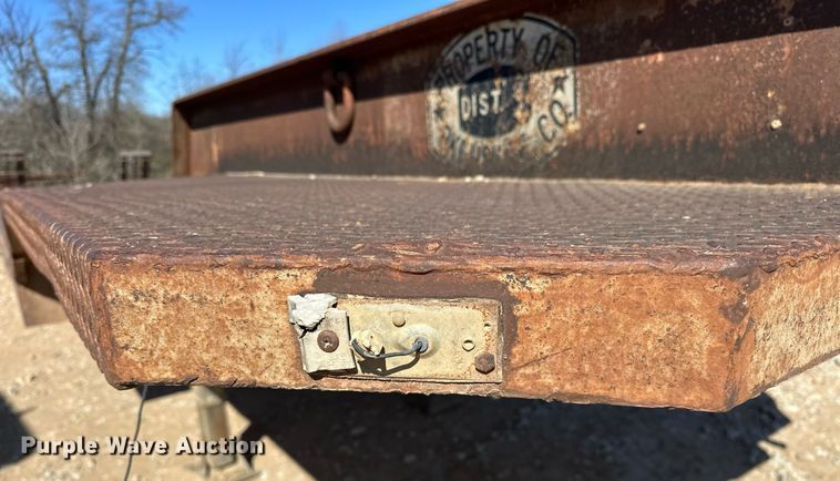 image for item EK0553 1981 Atoka 18DE Drop deck equipment trailer