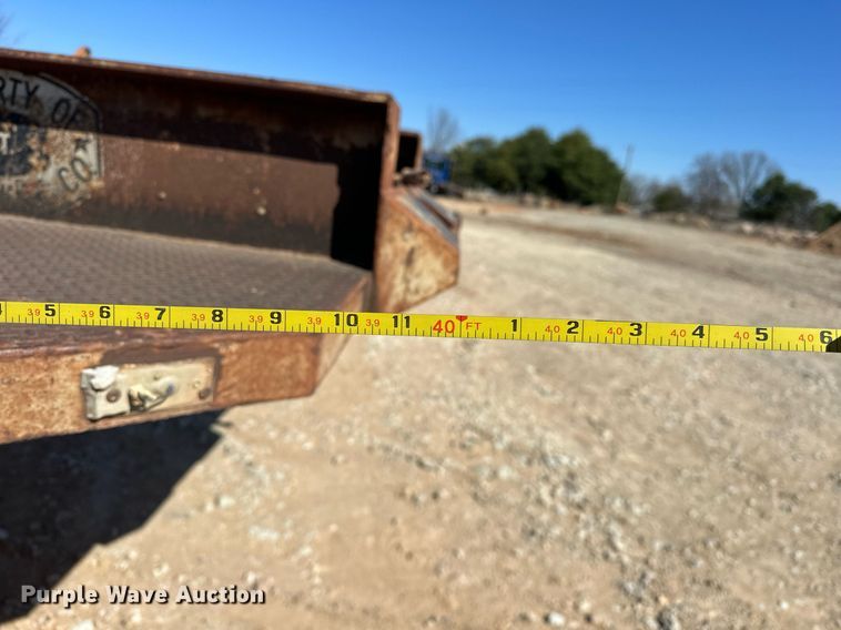 image for item EK0553 1981 Atoka 18DE Drop deck equipment trailer