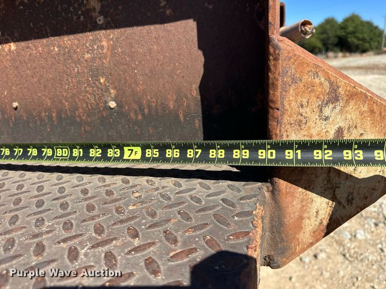 image for item EK0553 1981 Atoka 18DE Drop deck equipment trailer