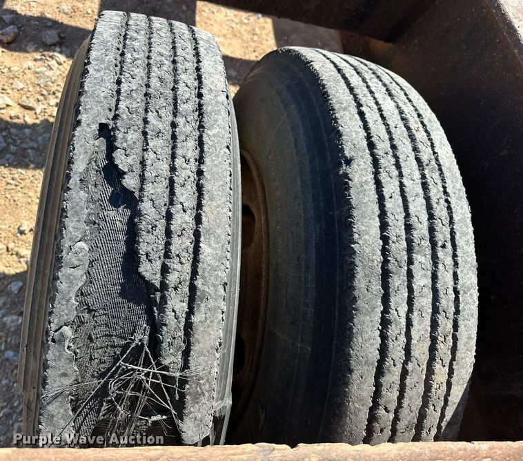 image for item EK0553 1981 Atoka 18DE Drop deck equipment trailer