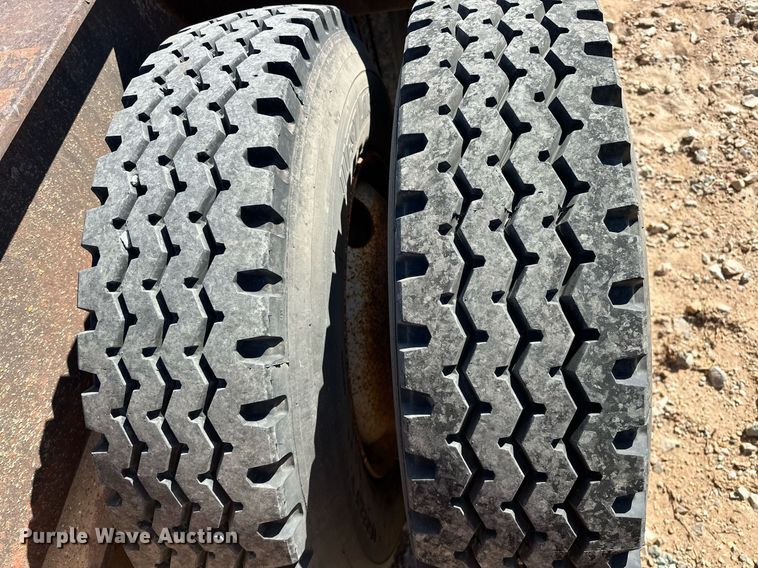 image for item EK0553 1981 Atoka 18DE Drop deck equipment trailer