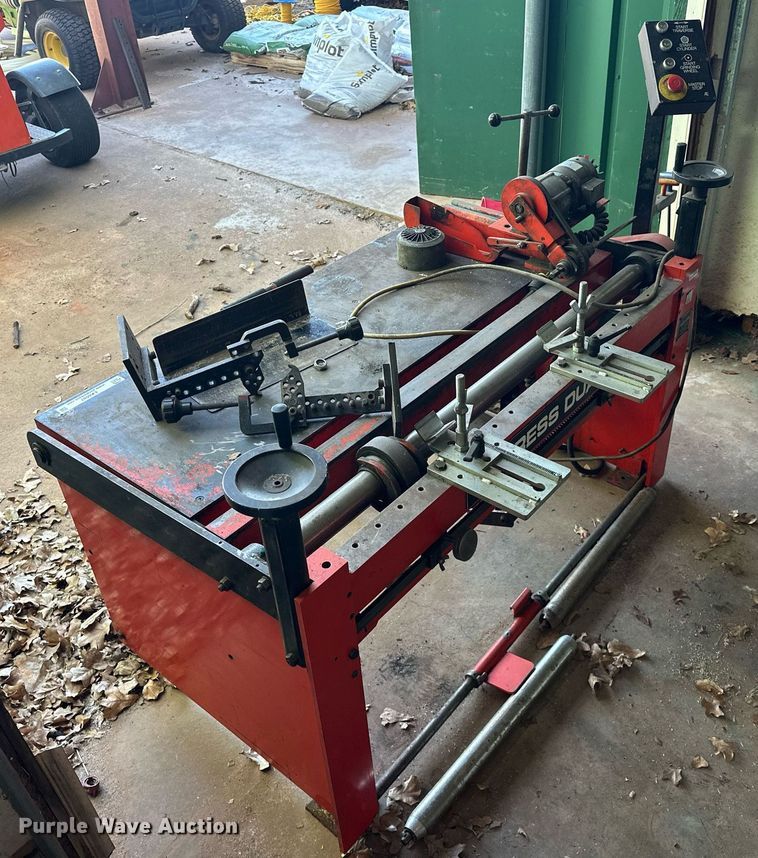 image for item EK0597 Atterton & Ellis LTD Express Dual reel blade sharpener