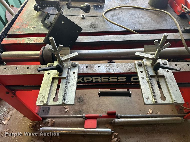 image for item EK0597 Atterton & Ellis LTD Express Dual reel blade sharpener