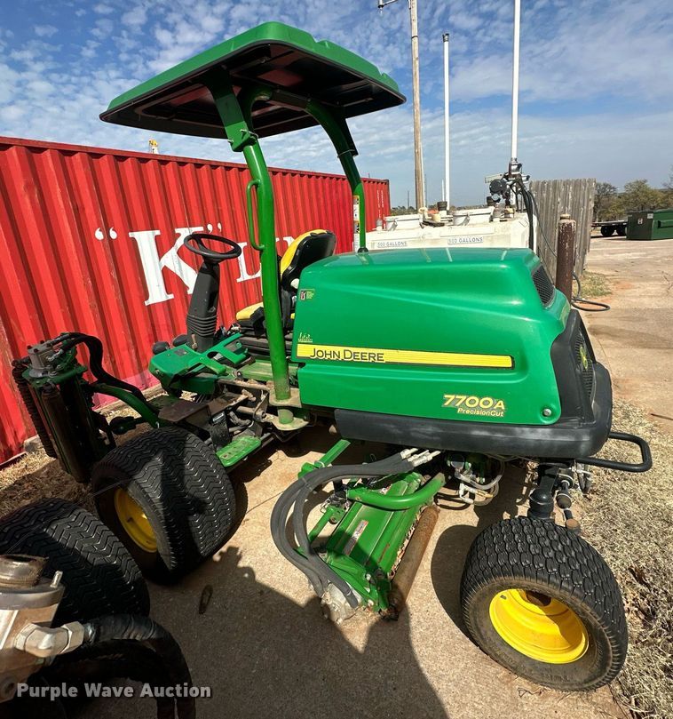 image for item EK0600 2018 John Deere 7700A reel mower