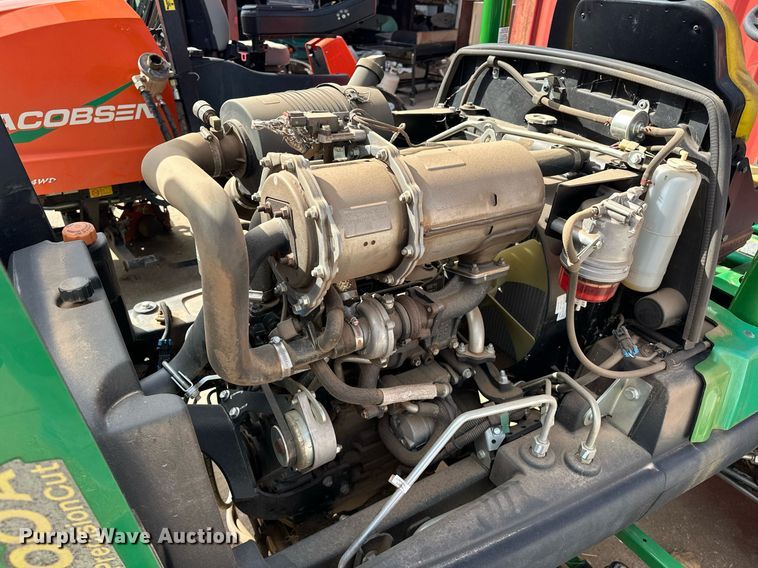 image for item EK0600 2018 John Deere 7700A reel mower