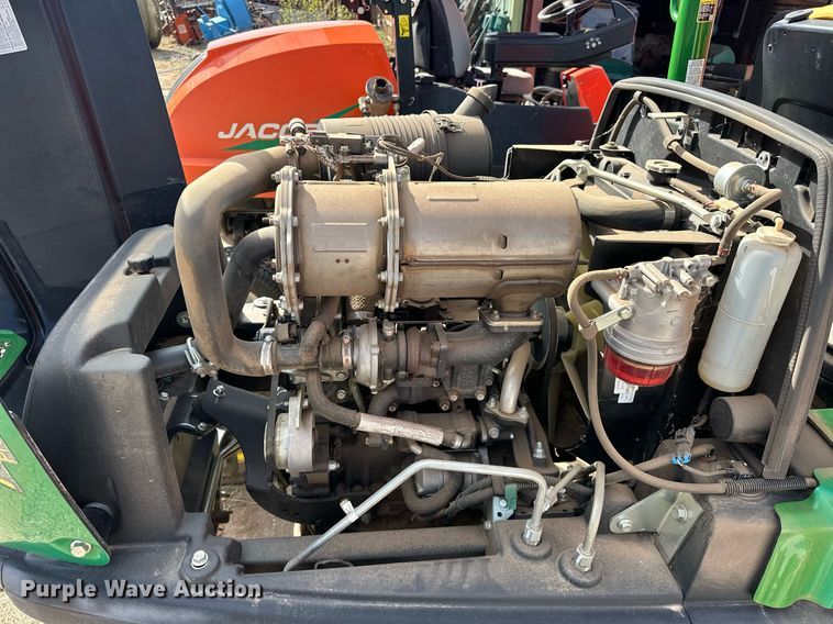 image for item EK0600 2018 John Deere 7700A reel mower