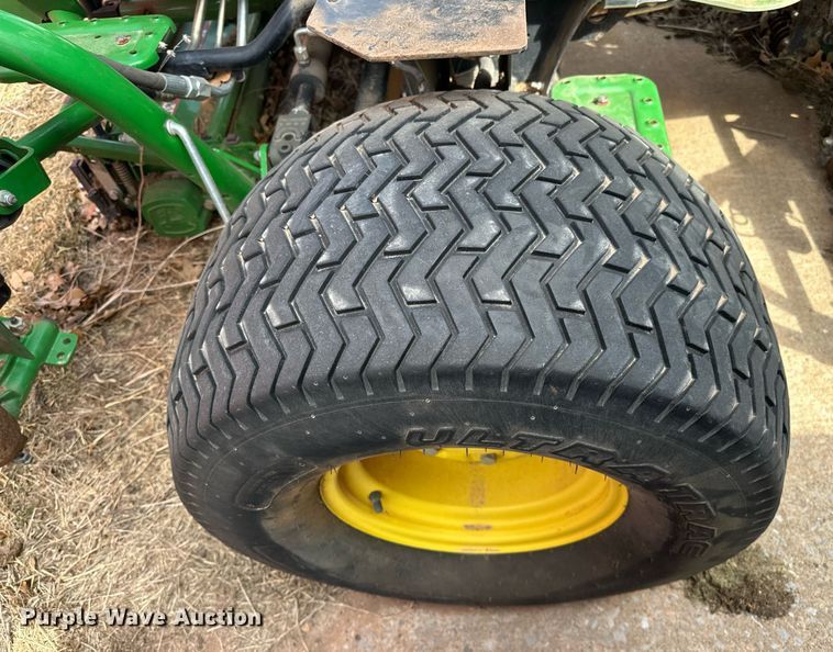 image for item EK0600 2018 John Deere 7700A reel mower