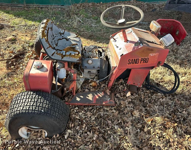 image for item EK0615 Toro Sand Pro 14 bunker rake