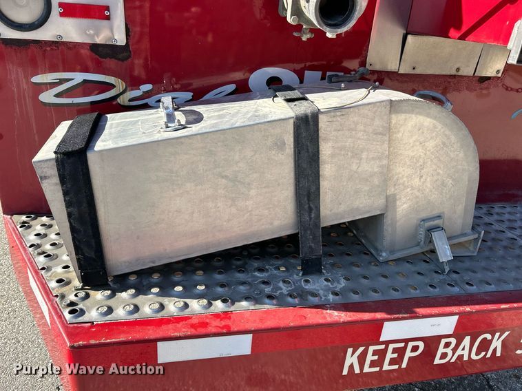 image for item EK2755 1989 Ford L8000 tank truck