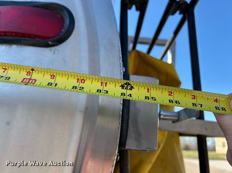 image for item EK2755 1989 Ford L8000 tank truck