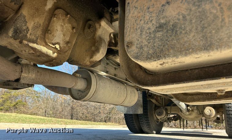 image for item EK2755 1989 Ford L8000 tank truck