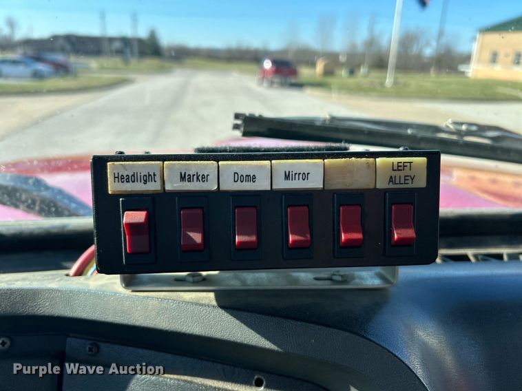 image for item EK2755 1989 Ford L8000 tank truck